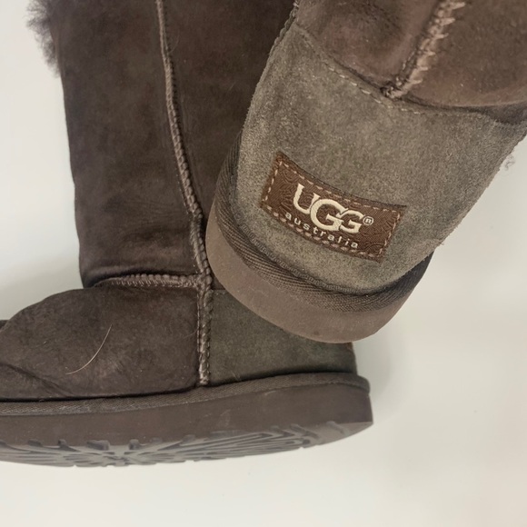 UGG Bailey Button Triplet Chocolate Boots - Picture 8 of 10